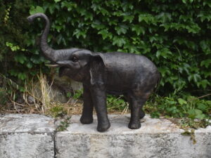 Single Fountain Elephant