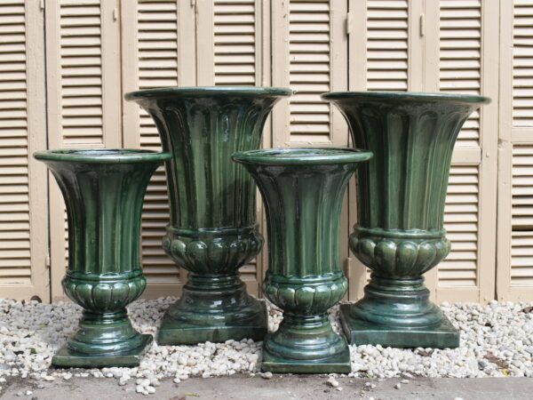 Glaze Fluted Urn Crackle Moss Green