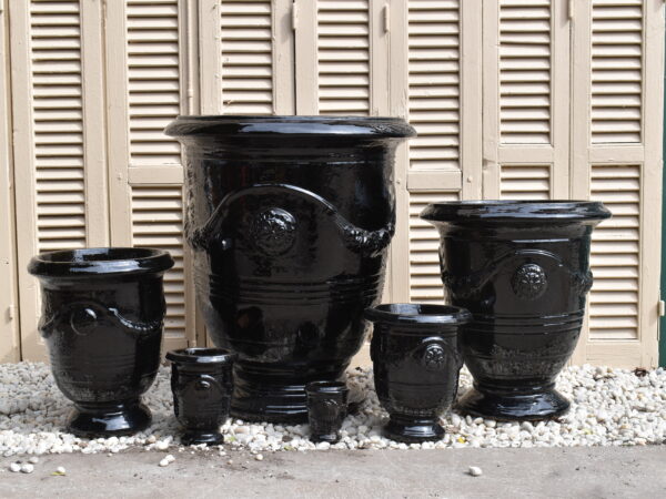 Black glaze Anduze style pot